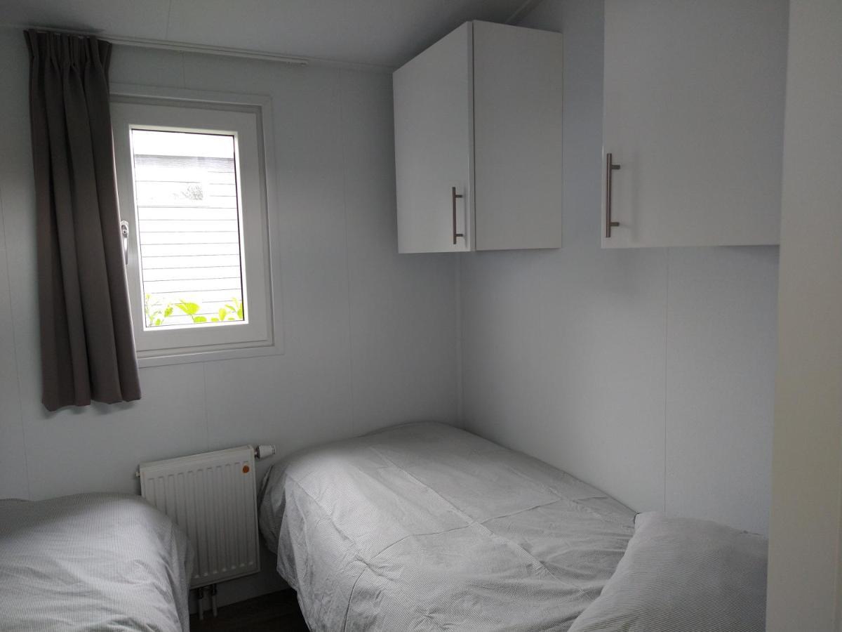 Lathumlodge Met Parkvoorzieningen Экстерьер фото