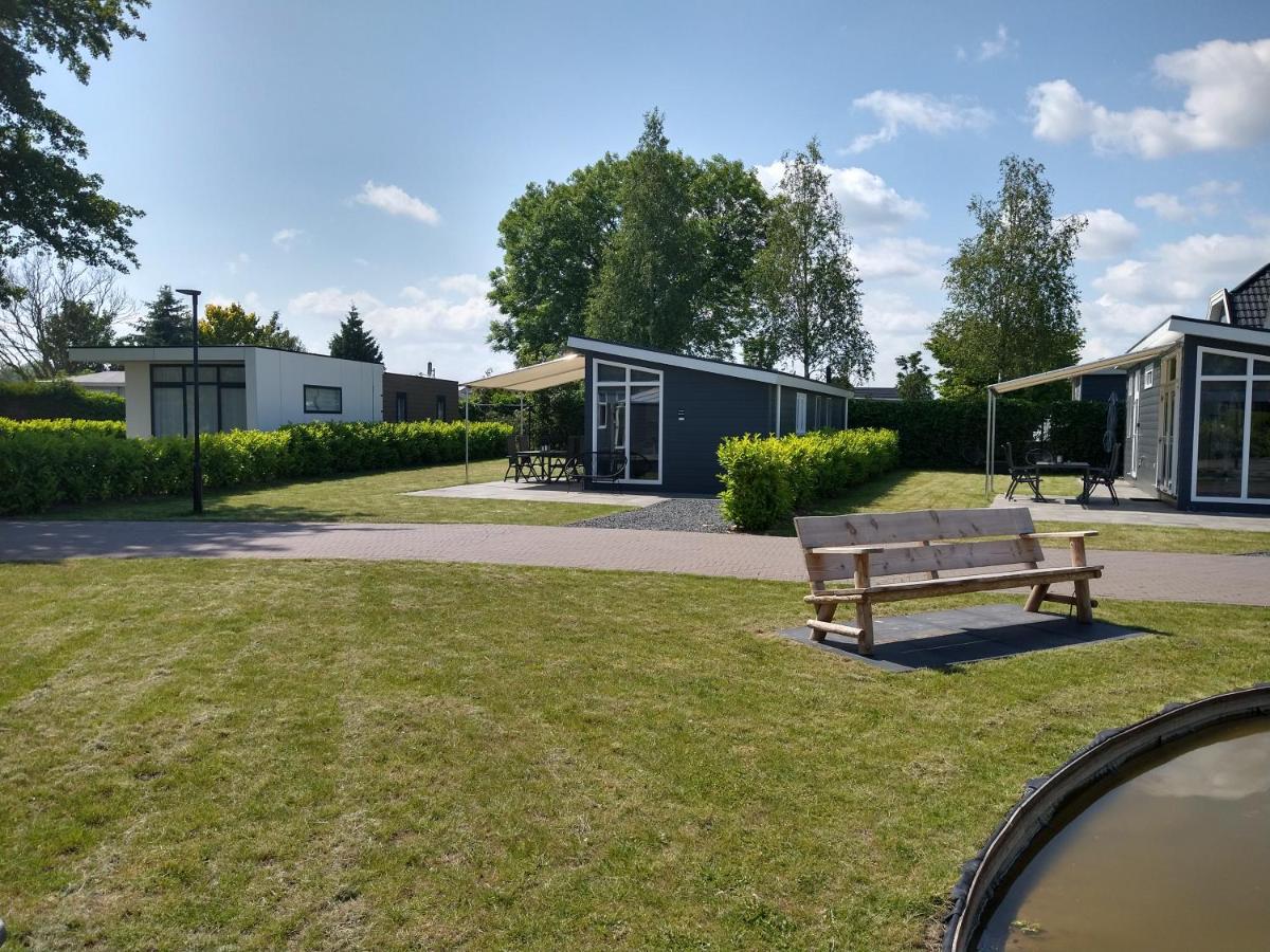 Lathumlodge Met Parkvoorzieningen Экстерьер фото